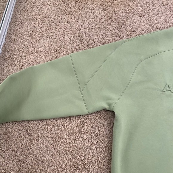 Alphalete crew neck pull over - Picture 4 of 5